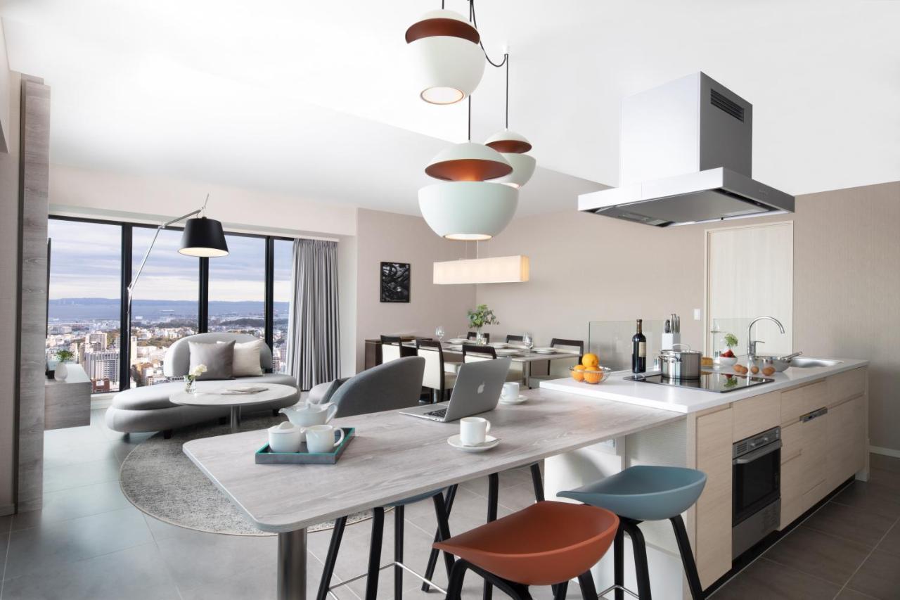 Oakwood Suites Yokohama 横滨 外观 照片 A modern kitchen