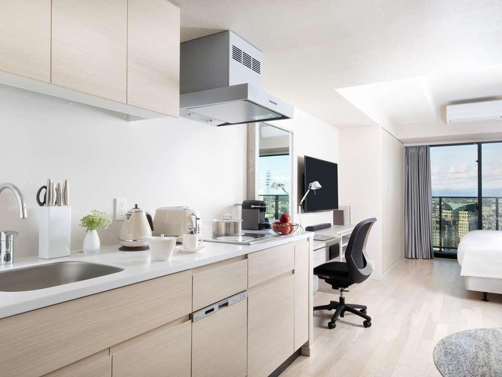 Oakwood Suites Yokohama 横滨 客房 照片 A typical studio apartment