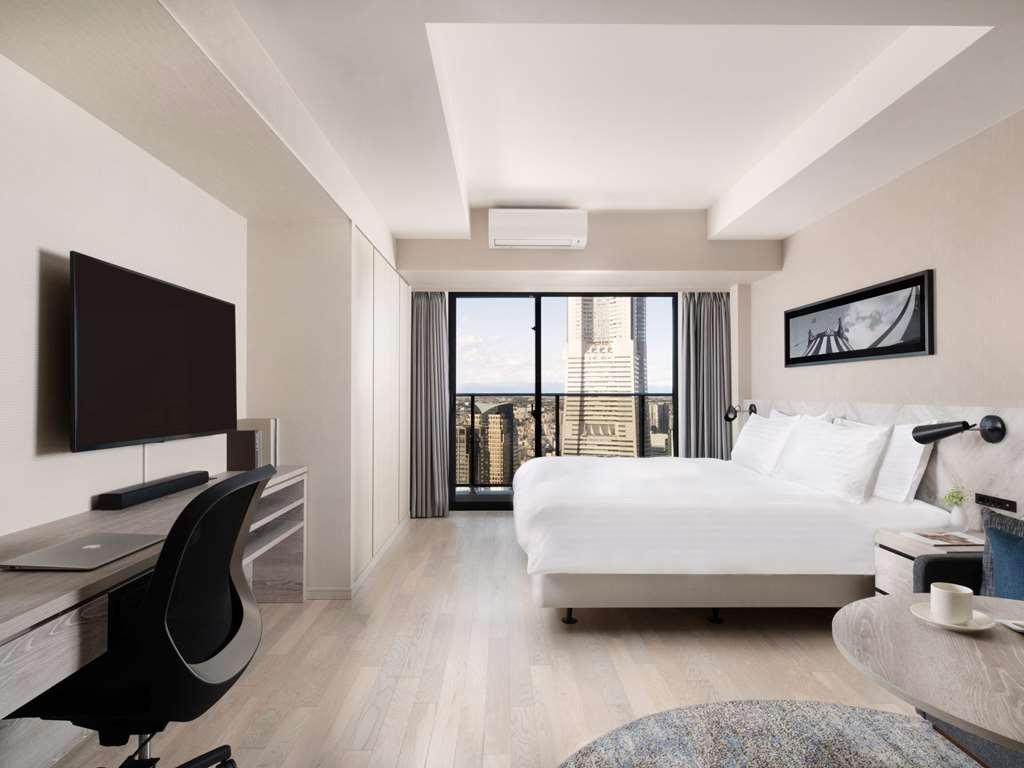 Oakwood Suites Yokohama 横滨 客房 照片 A typical guest room at the Hilton Garden Inn