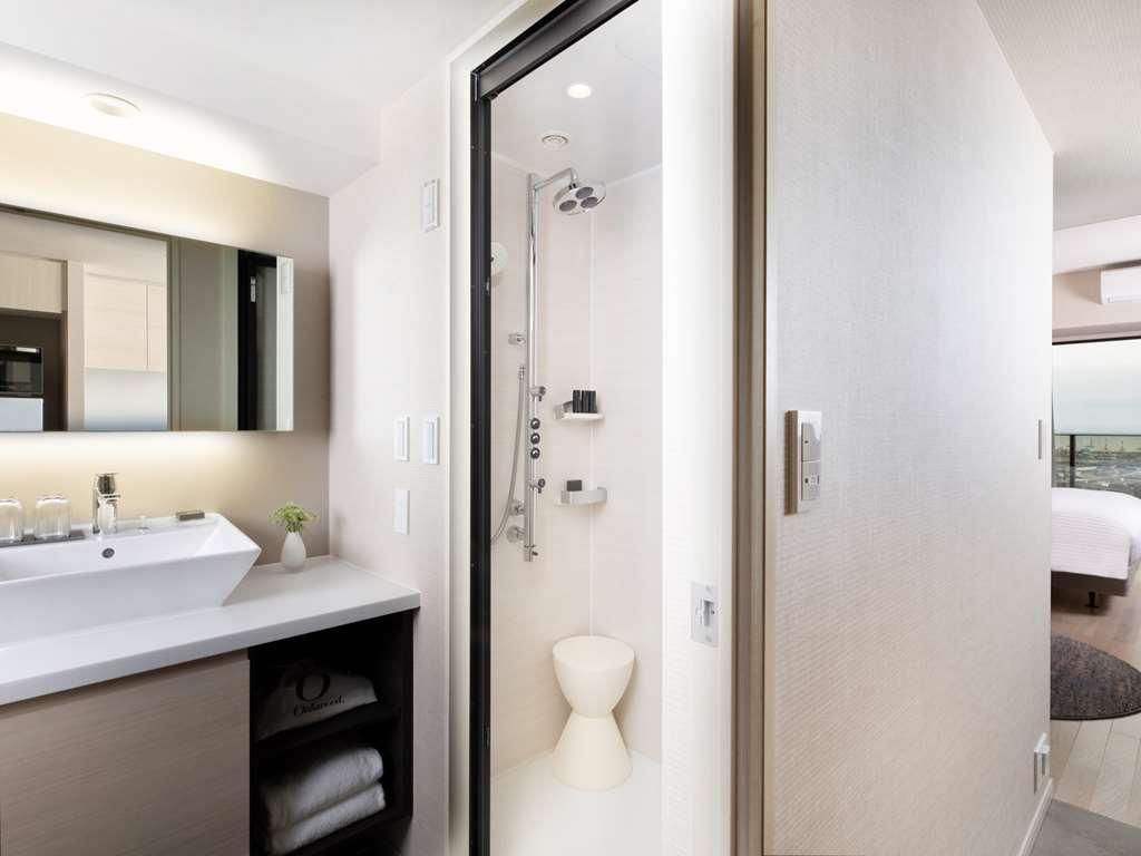 Oakwood Suites Yokohama 横滨 外观 照片 A bathroom at the hotel